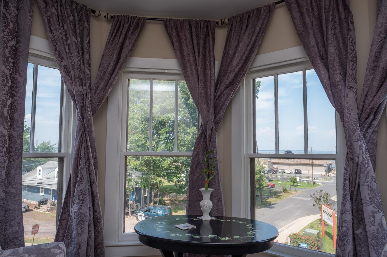 Dennison Street Inn, B & B Colonial Beach Esterno foto